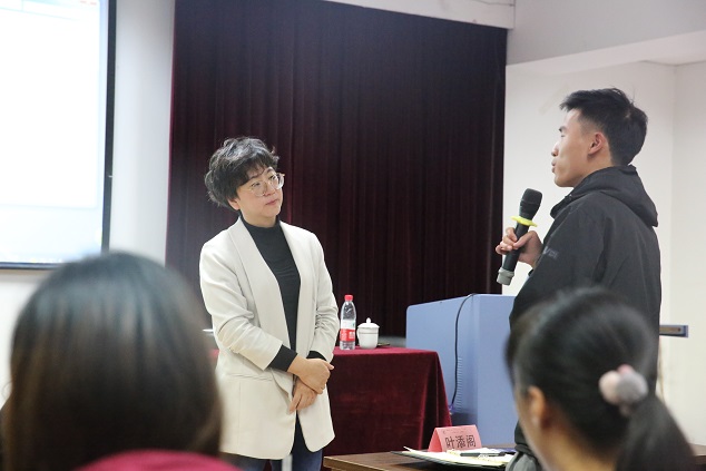 学员提问 (2).JPG 学员提问 (2).JPG