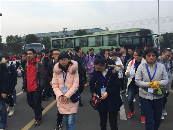 抵达镇政府.jpg 抵达镇政府.jpg