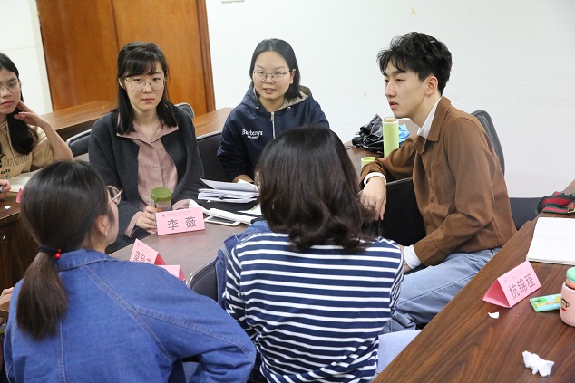 学员互相介绍.JPG